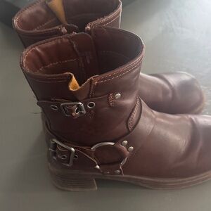 $3-Steve madden Brown Leather Ankle Boots with Buckle